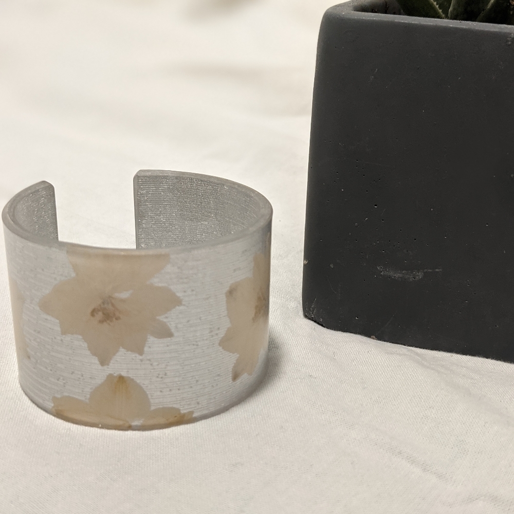 Floral resin cuff - Picture 1 of 1